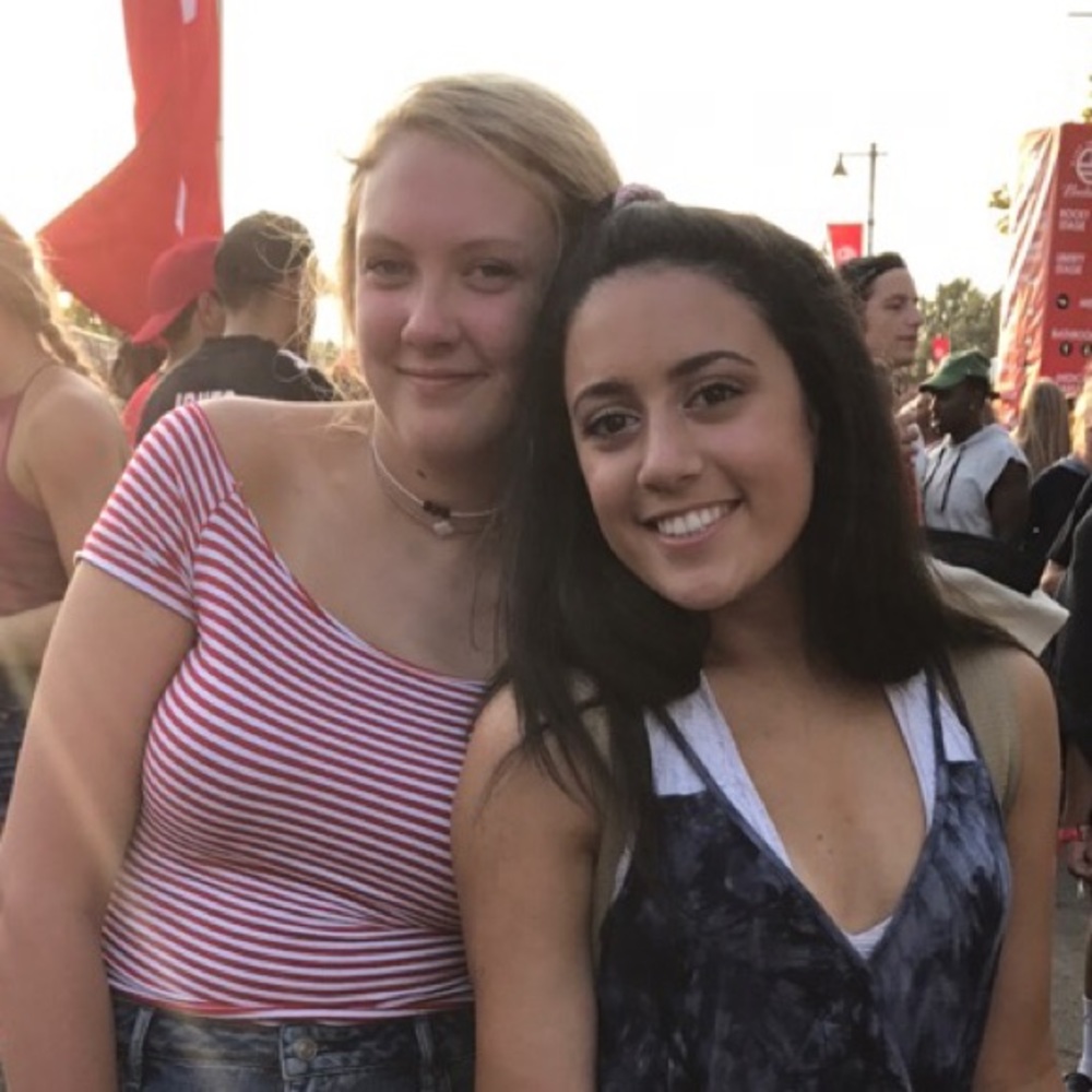 Meet your Posher, Julia